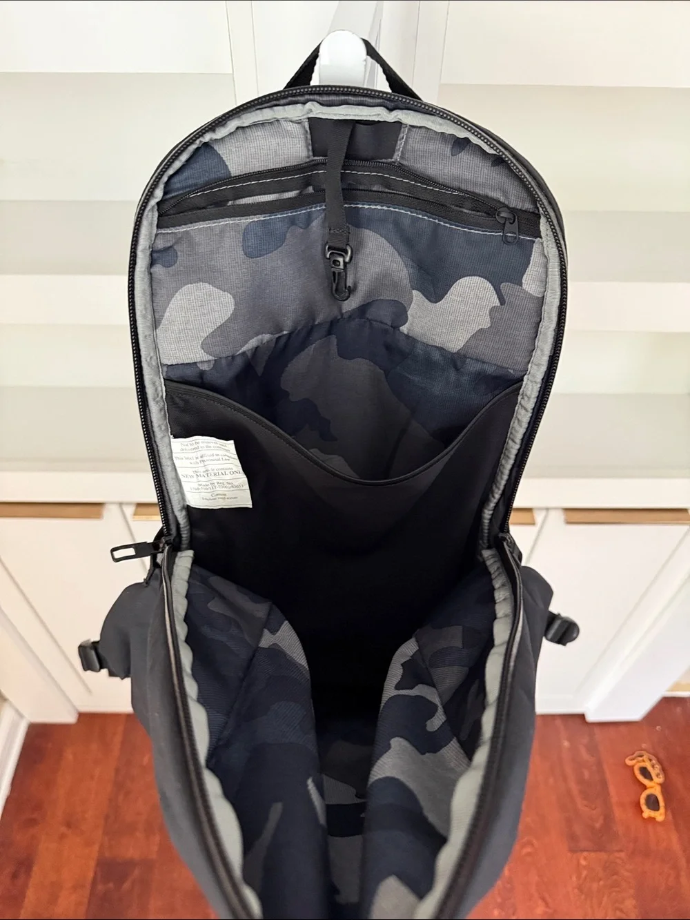 Lululemon Surge Run Backpack II 16L Black Reflective Unisex Mens Womens